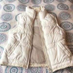 American Eagle cream puffer vest, Medium